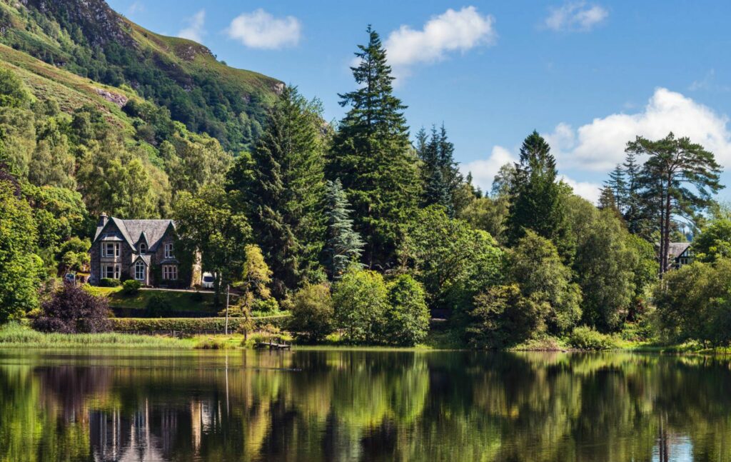 Waterfront properties UK Waterfront properties UK